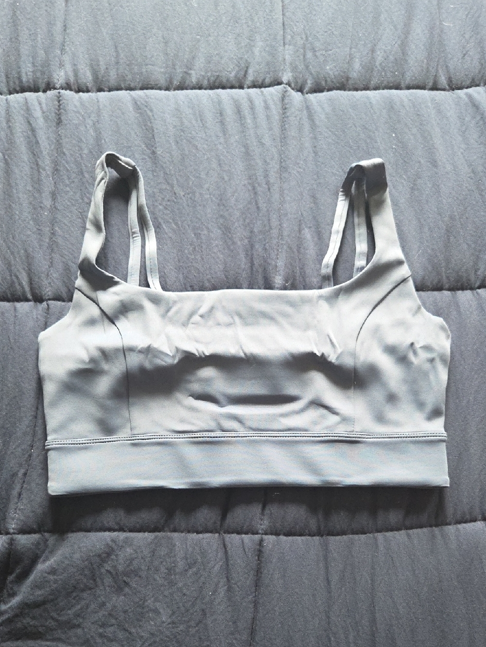 NWOT Aurum Seamless Light Gray Sports Bralette - Comfortable Everyday Support